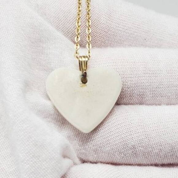 Disney Winnie the Pooh White Heart Porcelain Name Necklace - Picture 3 of 7